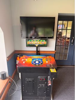 2022 Golden Tee w/ TV stand (tv not included)