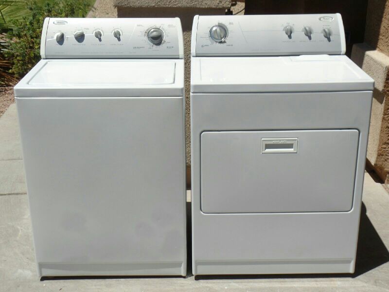 Excellent Whirlpool Ultimate Care II Super Capacity Plus Washer & Electric Dryer Set