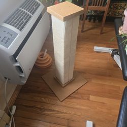 SmartCat Ultimate Scratching Post, 32"H
