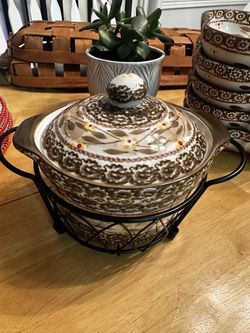 Temp-tations By Tara Old World 1 Quart Covered Casserole Dish Brown w/Rack