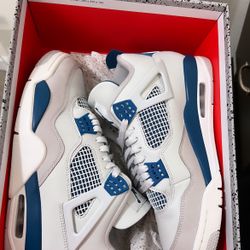 Jordan 4s Military 