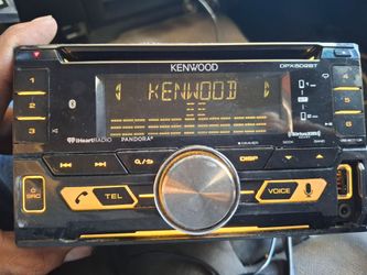 STEREO KENWOOD CD AUX USB BLUETOOTH CAMBIA DE DIFERENTES COLORES GOOD CONDICIÓN ABLO ESPAÑOL