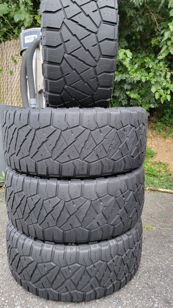 04 NITO TIRES FOR SALE LT305/55/20