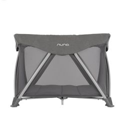 Nuna sena aire Playyard Pack N Play light grey