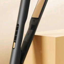 Brand New In The Box Hair Straightener 