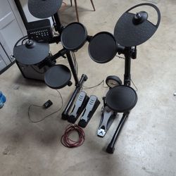 Used Yamaha DTX400K Electronic Drum Set + Genuine Pedal & Beater + Fender Mini Amp Bundle
