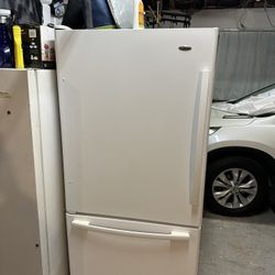 Amana Refrigerator 