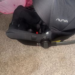 Nuna infant car seat with base