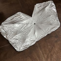 Compact tracel rectangular reflector umbrella