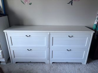White 4 drawer dresser
