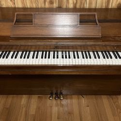 Used Piano. Free!