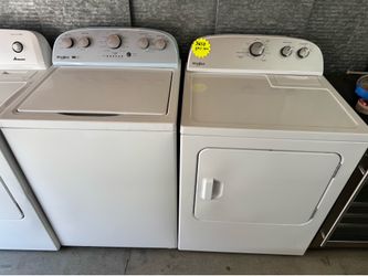 Whirlpool Washer And Gas Dryer Set