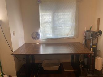 Dining room table