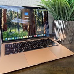 MacBook Air 13” 2020 M1 8GB RAM 256 SSD - Rose Gold