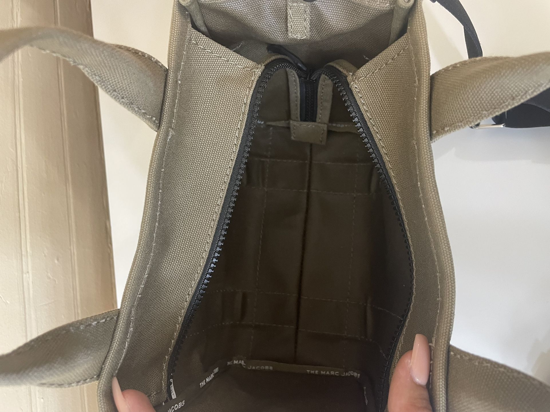 Marc Jacobs Tote New With Tags for Sale in San Diego, CA - OfferUp