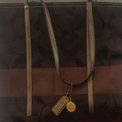 Coach Women's Large Purse Overall Nice Shape 