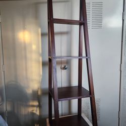 Freestanding Wooden Ladder Shelf