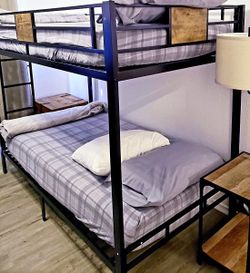 *****Twin Bunk Bed w/Mattresses ******