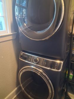 Gm stackable washer and dryer