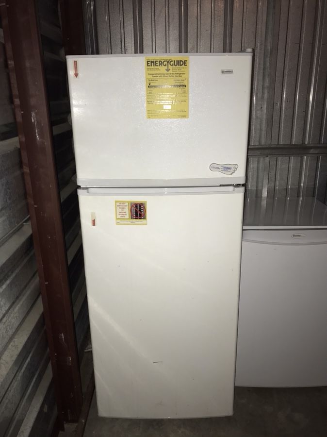 Refrigerator/freezer in good condition