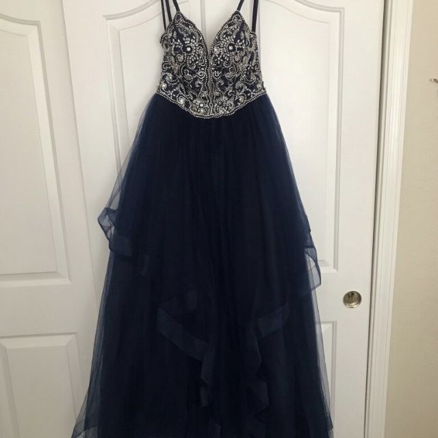 BEAUTIFUL  Prom/ Party Dress