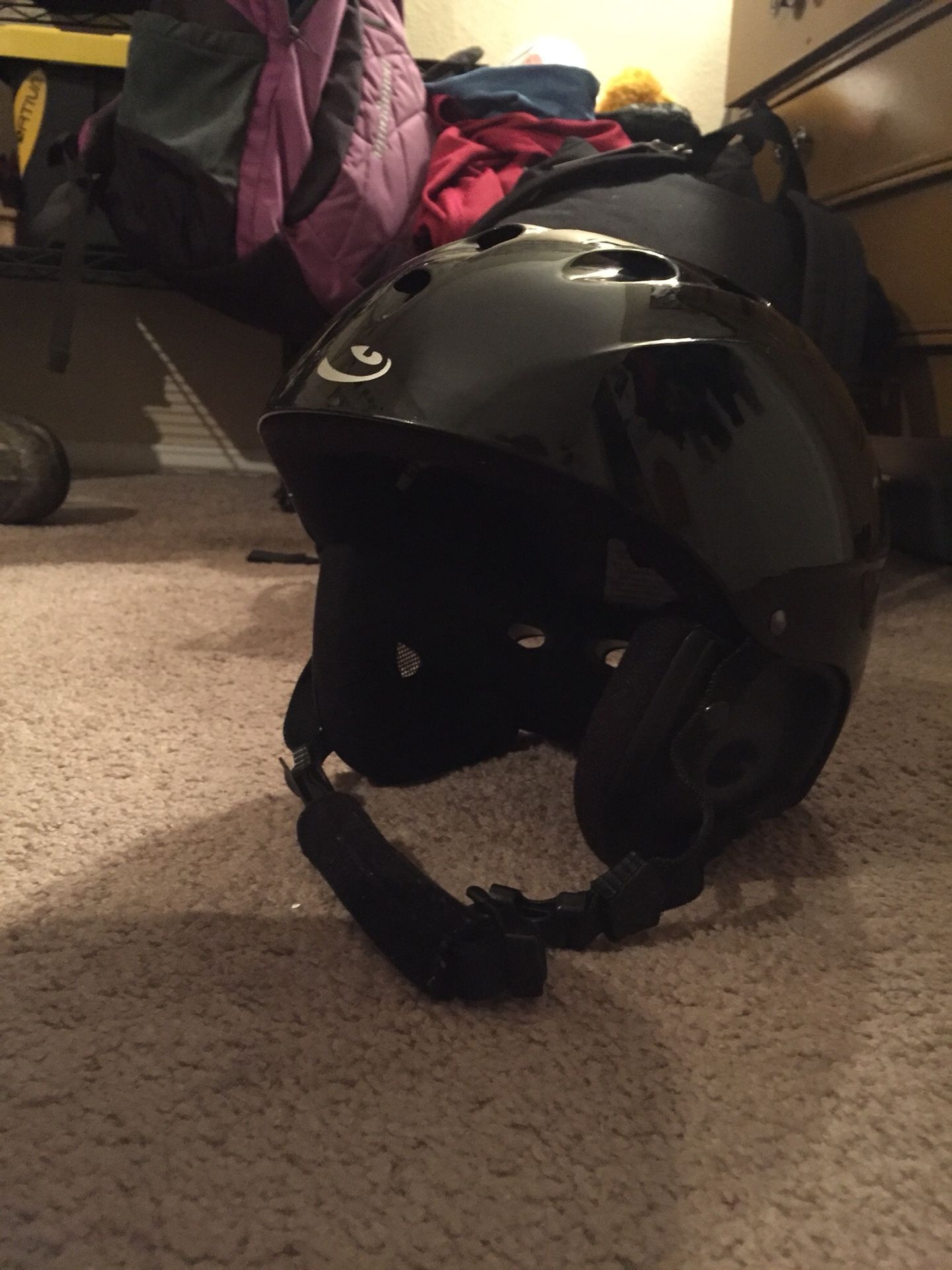 Brand new M/L Giro snow helmet