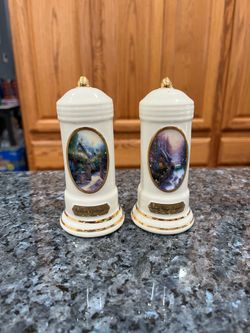Vintage Ceramic Thomas Kinkade Pair of Salt and Pepper Shakers.   Hidden Cottage II & Sweet Heart Cottage II .  Size approximately 5 inches tall.  Avo