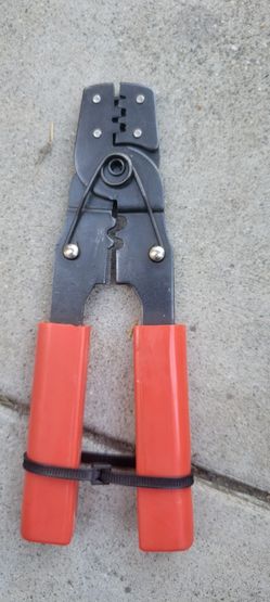 Electric Pin Crimper