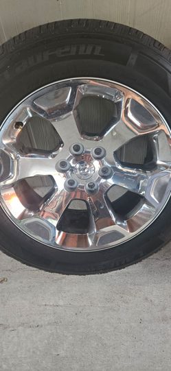 Dodge Ram Chrome Wheel with Tire