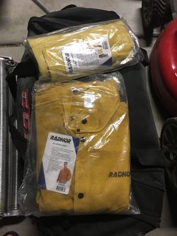 Welder Jacket And Overall Spatts