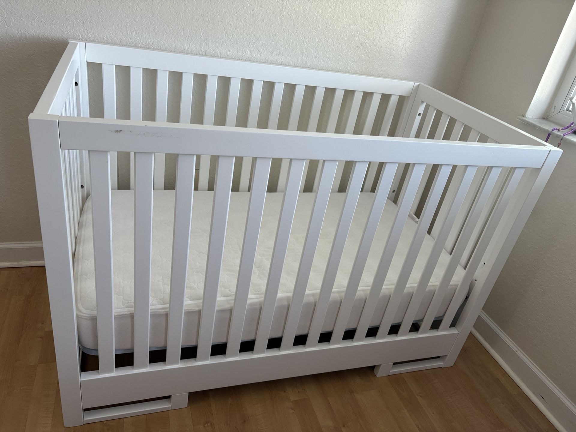 Baby Crib with mattress