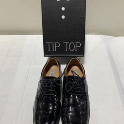 Tip Top boys size 4 black patent dress shoes - worn once like like new