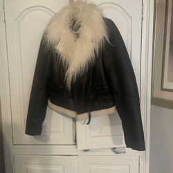 Faux Fur Collared Black Jacket 