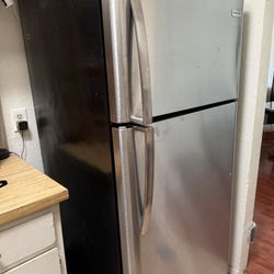 Frigidaire Top Freezer Refrigerator