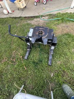 Husky 5th Wheel Hitch