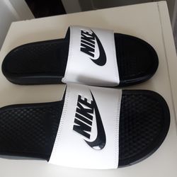 BRAND NEW WOT, NIKE SLIDES, SIZE 10