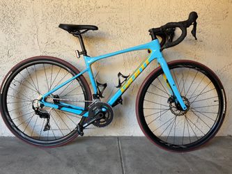 Giant Revolt Advanced 2 (2020) Size Small