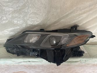 2023 Toyota Camry SE Driver Side Headlight Black Trim Not OEM 