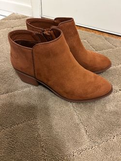Brown boots- 8.5 Women’s