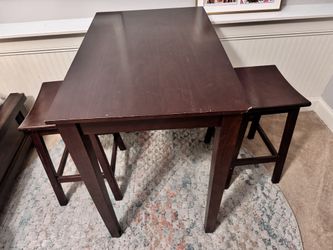 Wooden pub Table W/chairs