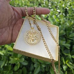 I Deliver I ship 14k gold plated Chain and Pendant