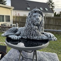 Laying Lion Statue