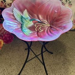 Elegant Glass Bird Bath Feeding with Metal Stand Hummingbird 