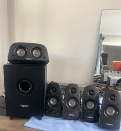 Logitech Surround Sound Home Theater Speaker System 6 Piece Set with Cords