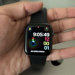 Apple Watch Series 5 