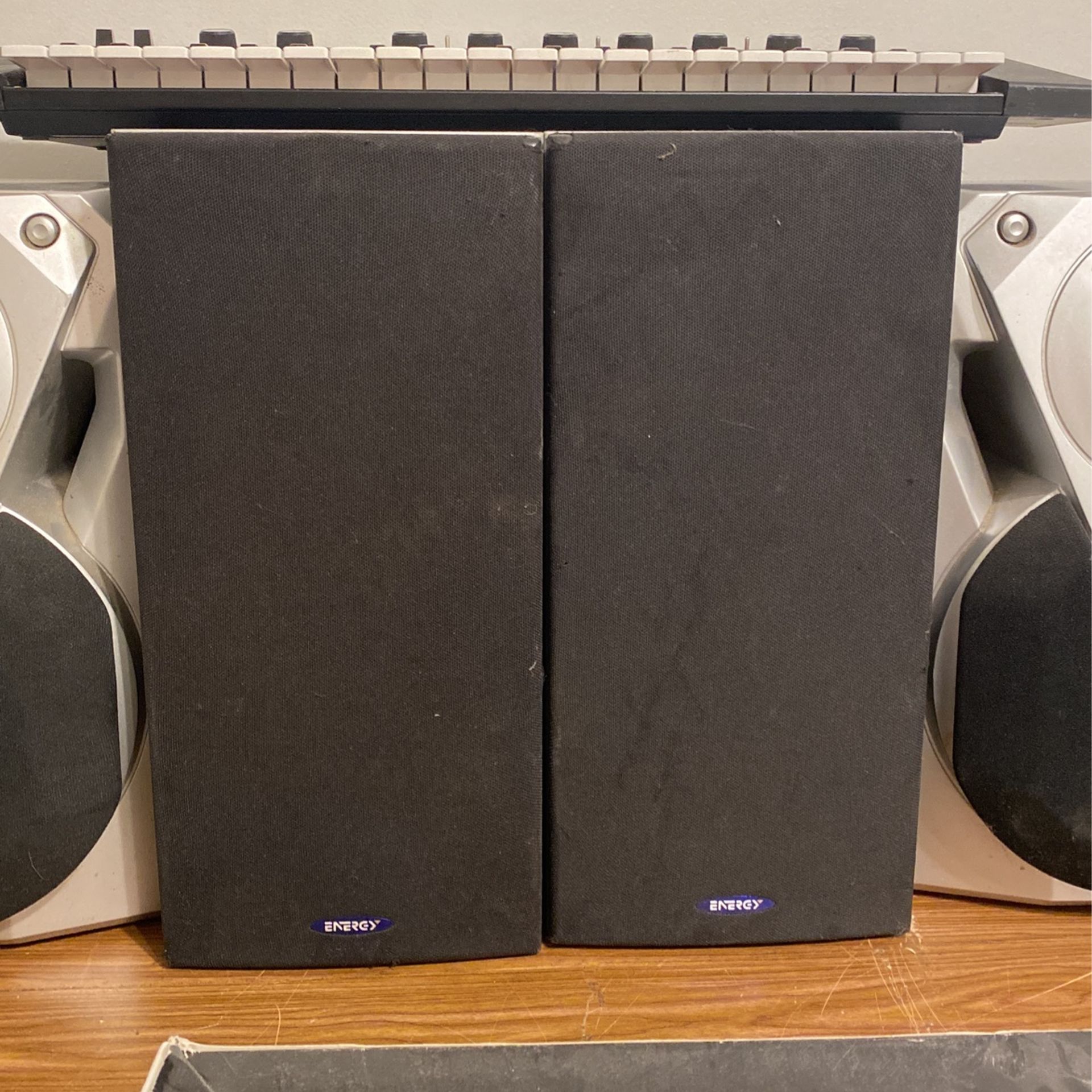 ENERGY SPEAKERS - WORK GREAT