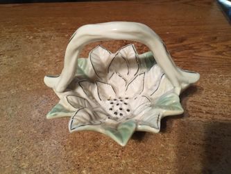 SMALL PORCELAIN HANDLED BASKET WHITE GREEN FLOWER SILVER TONE OUTLINE 5" X 3.5"