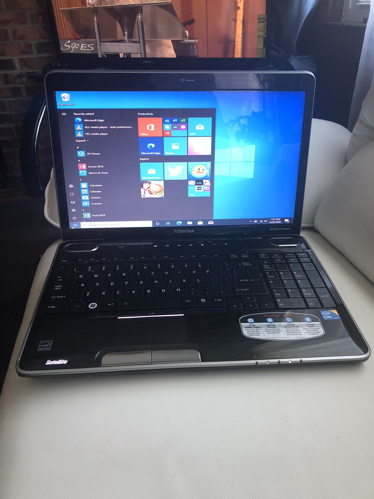 Toshiba Laptop Windows 10, Microsoft Office 2016