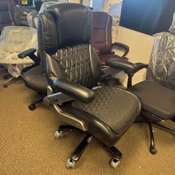 Big and Tall Office Chair 500lbs, Wide Mesh Seat Cushion Computer Chair, Adjustable Lumbar Support and Headrest, 3D Flip up Armrests, Home Office Chai