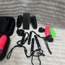 Nintendo Carrying Case With Accessories